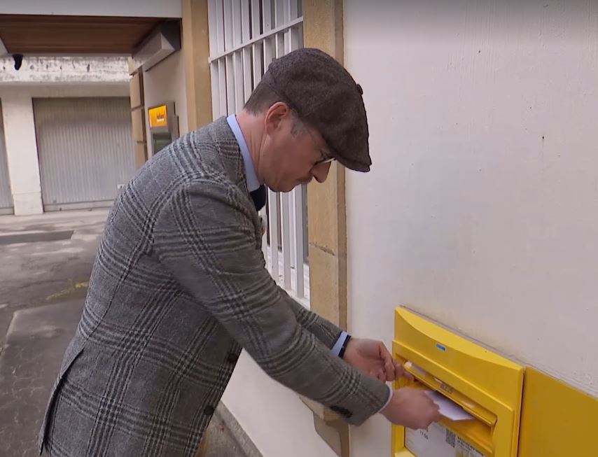 Touche pas à ma poste