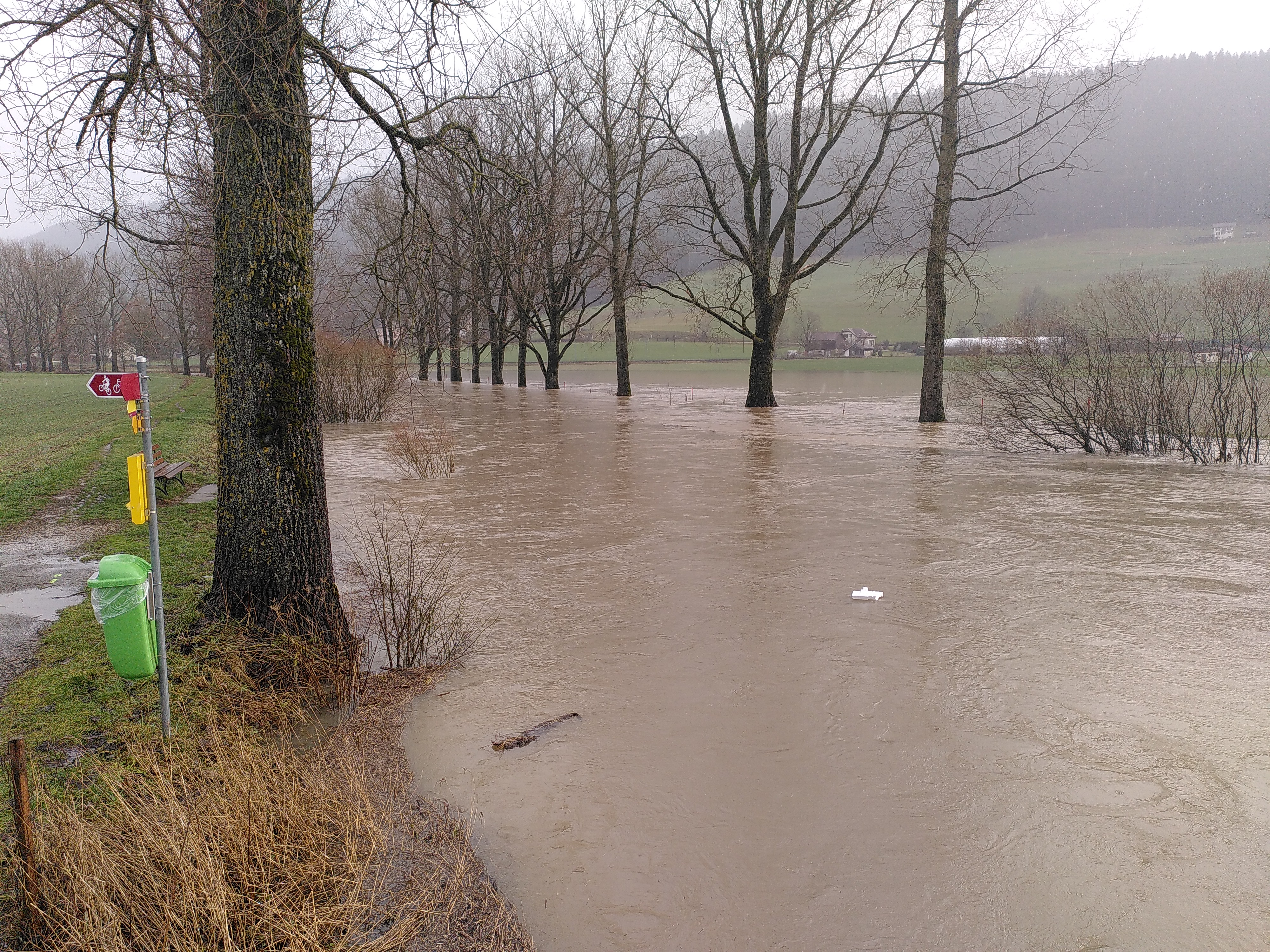Accès aux berges Val-de-travers 2023