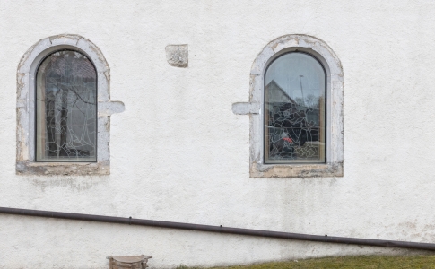 La culture au Val-de-Travers : Vitraux de l’église des Bayards